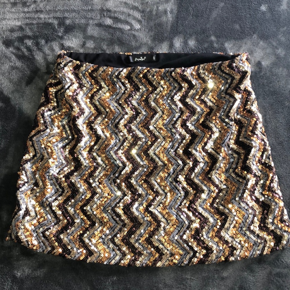 Sequence skirt